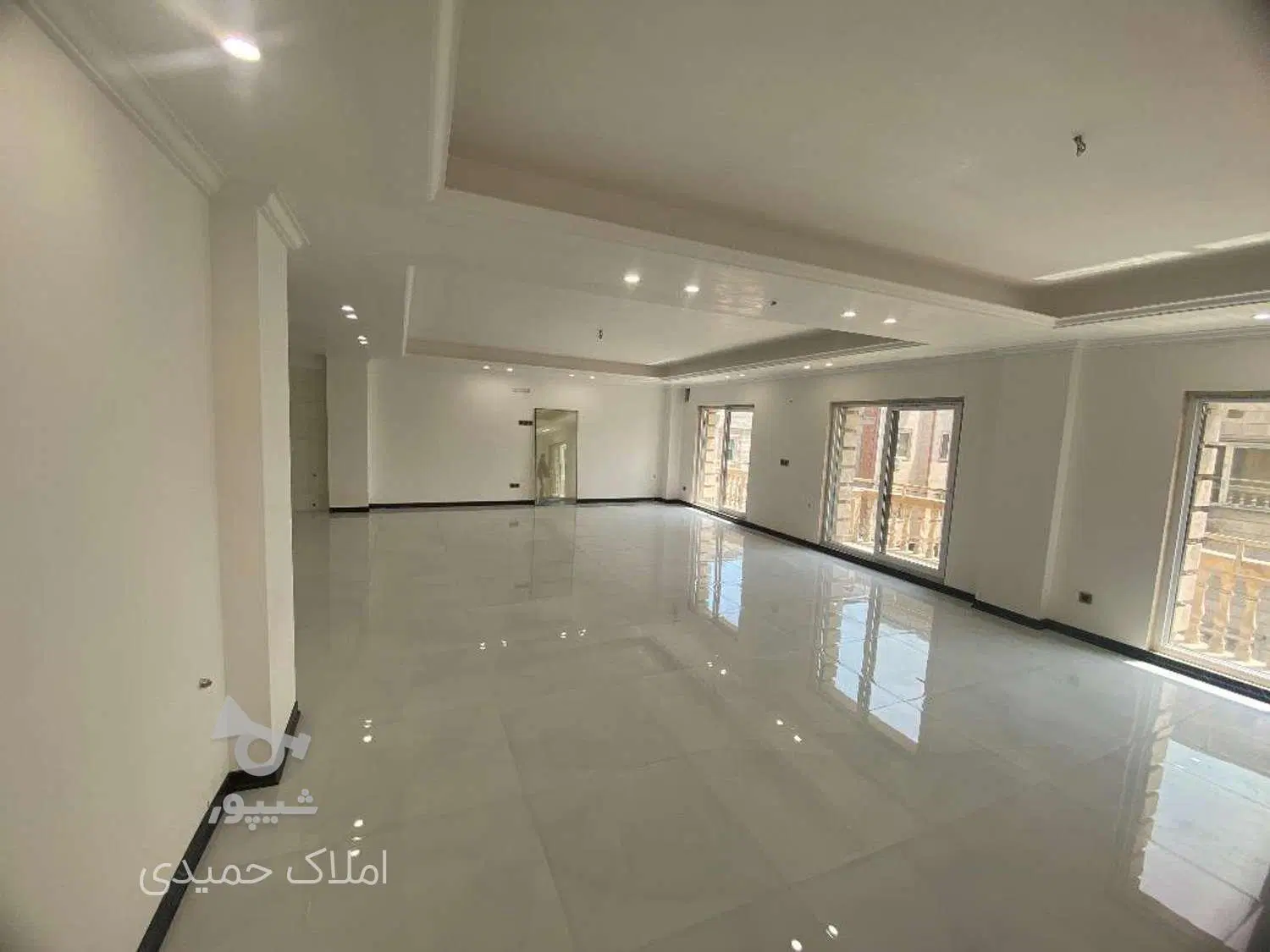 ۲ خوابه سالن بزرگ_ ۱۲۰ متری _ تحویل اسفند