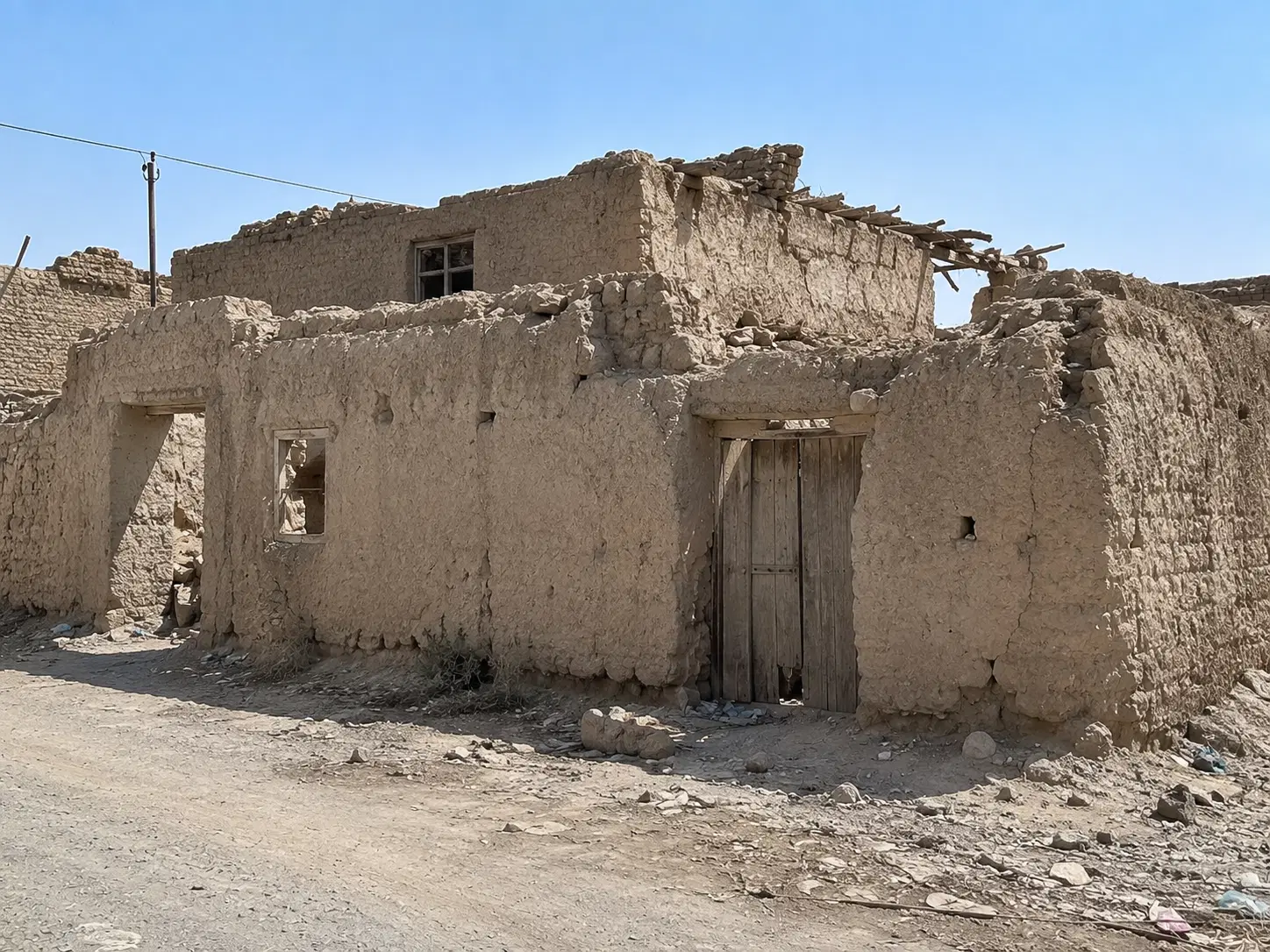 فروش خانه کلنگی خشتی و گلی سراوان