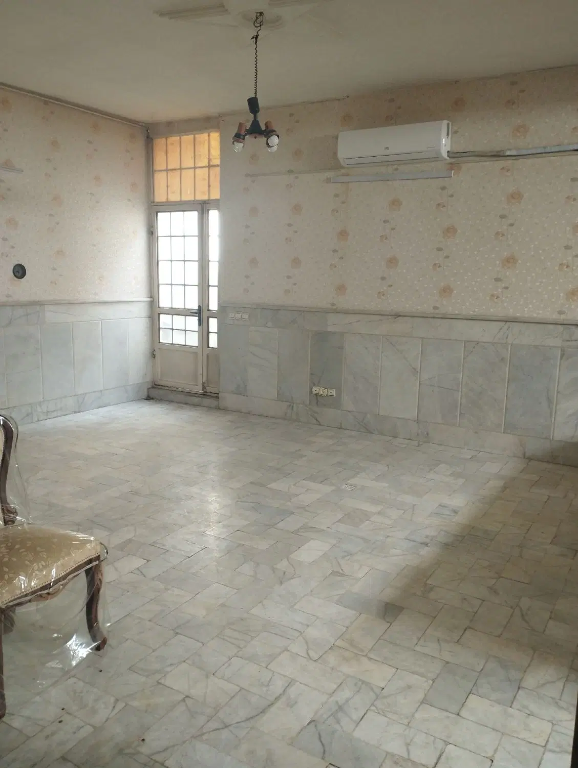 واحد حدود ۸۰ متر تمیز حاشیه فرامرز