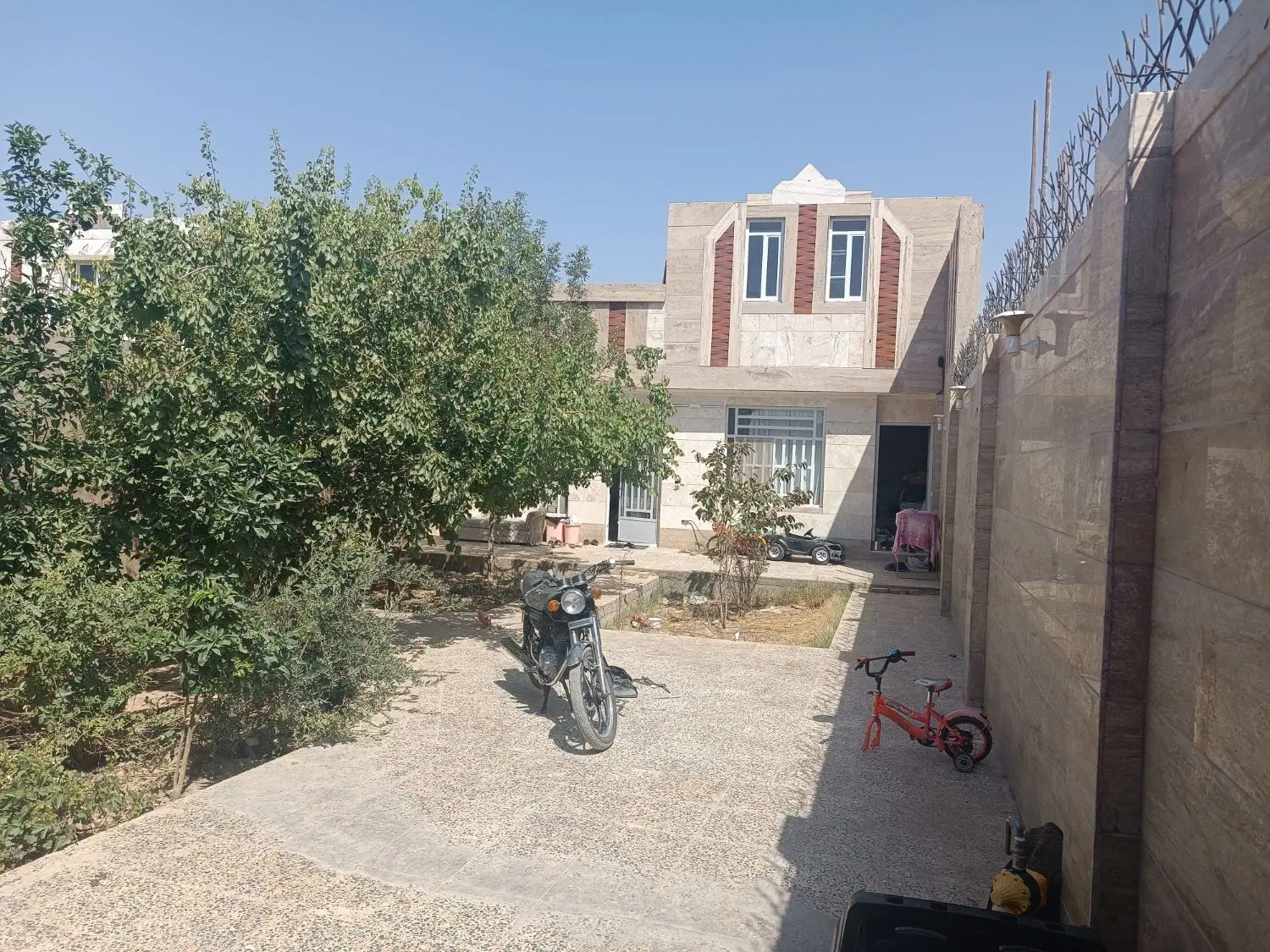 خانه ۲۸۰متری تیر آهنی ۱۷شهریور