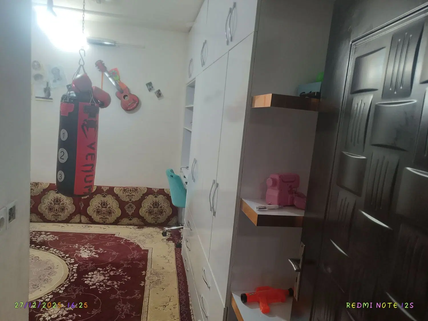 منزل مسکونی دو نبش