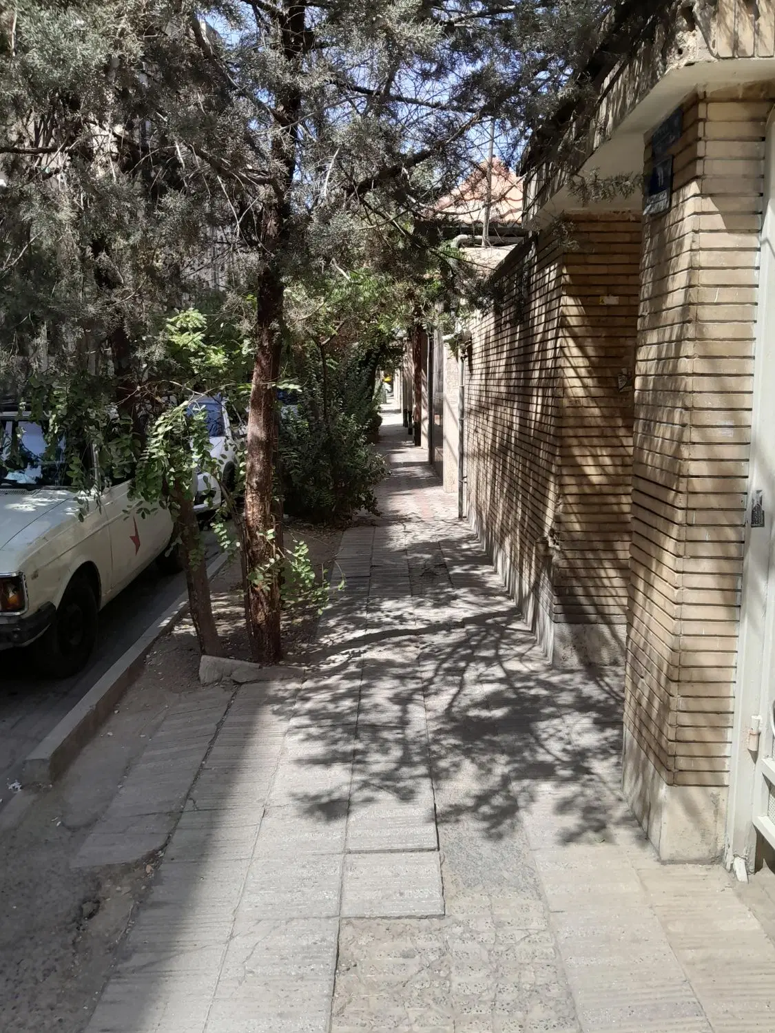 300زمین....خانه کلنگی