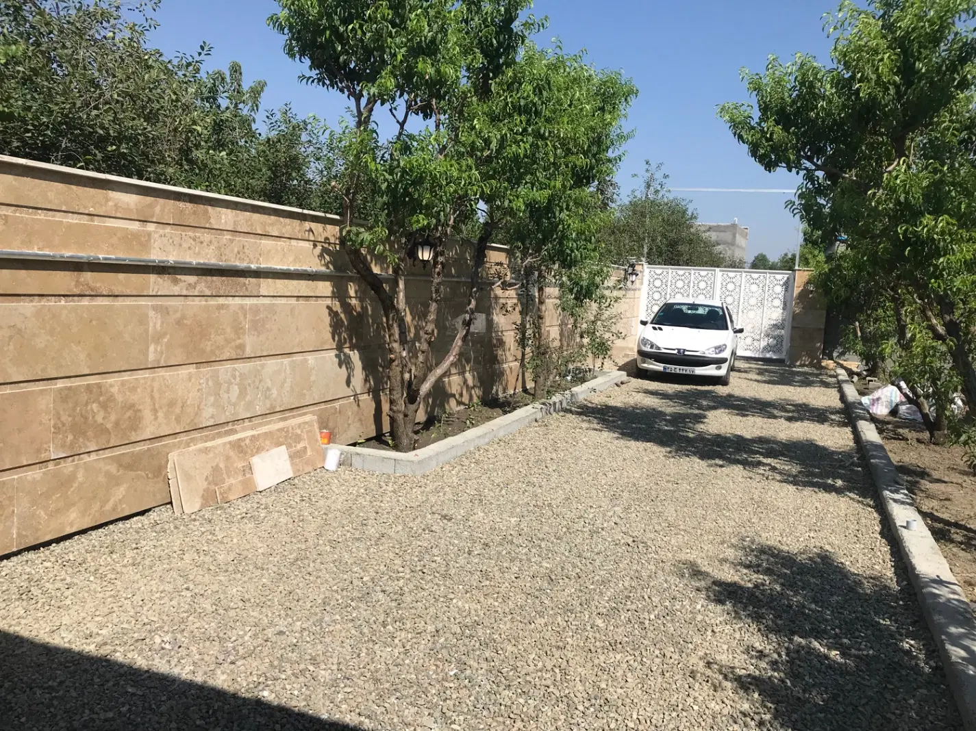 یک قطعه باغ در ریکان