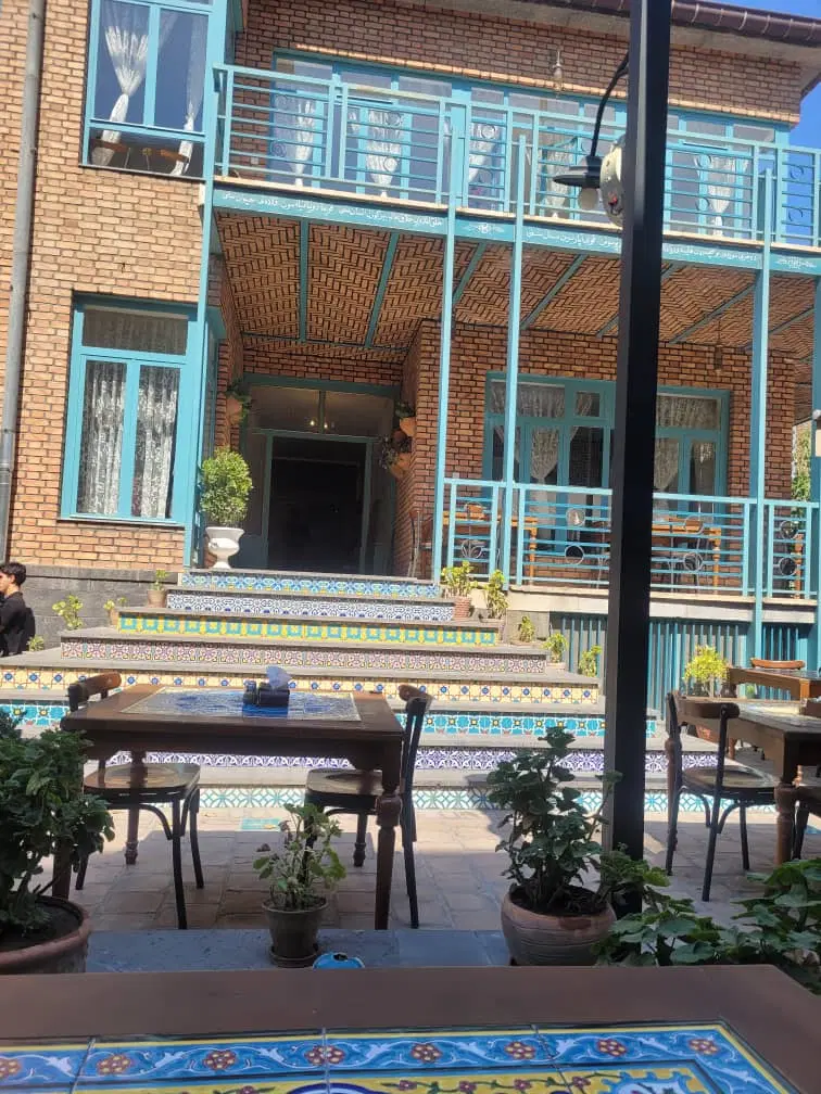 آپارتمان دو خوابه وخانه ویلایی