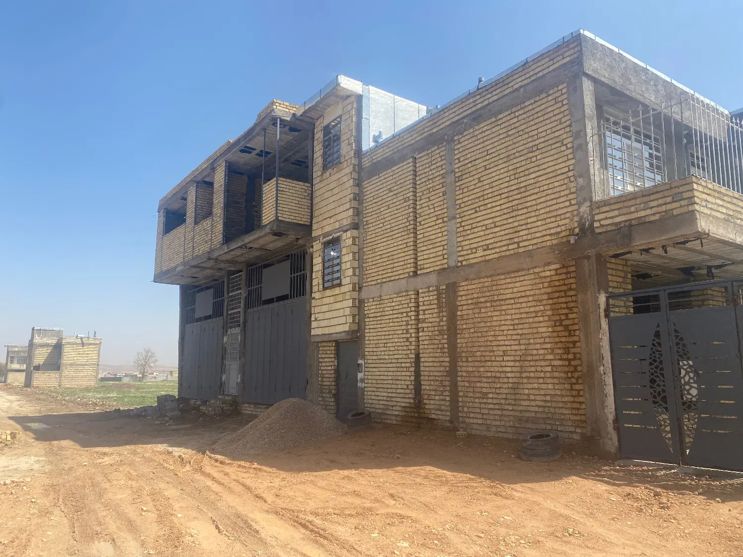 ( زمین ) تجاری مسکونی شیراز جمال اباد کرونی