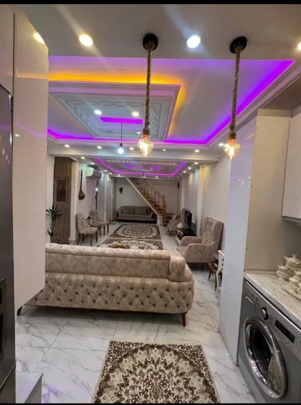 تازه ساخت تمیز به همه چیزم نزدیکه