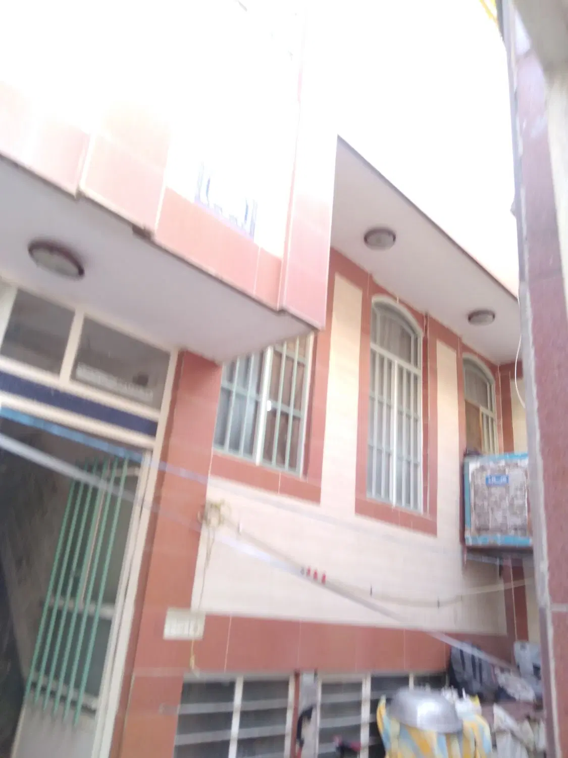 زیرزمین ۸۰متر ۳۰۰رهن کامل