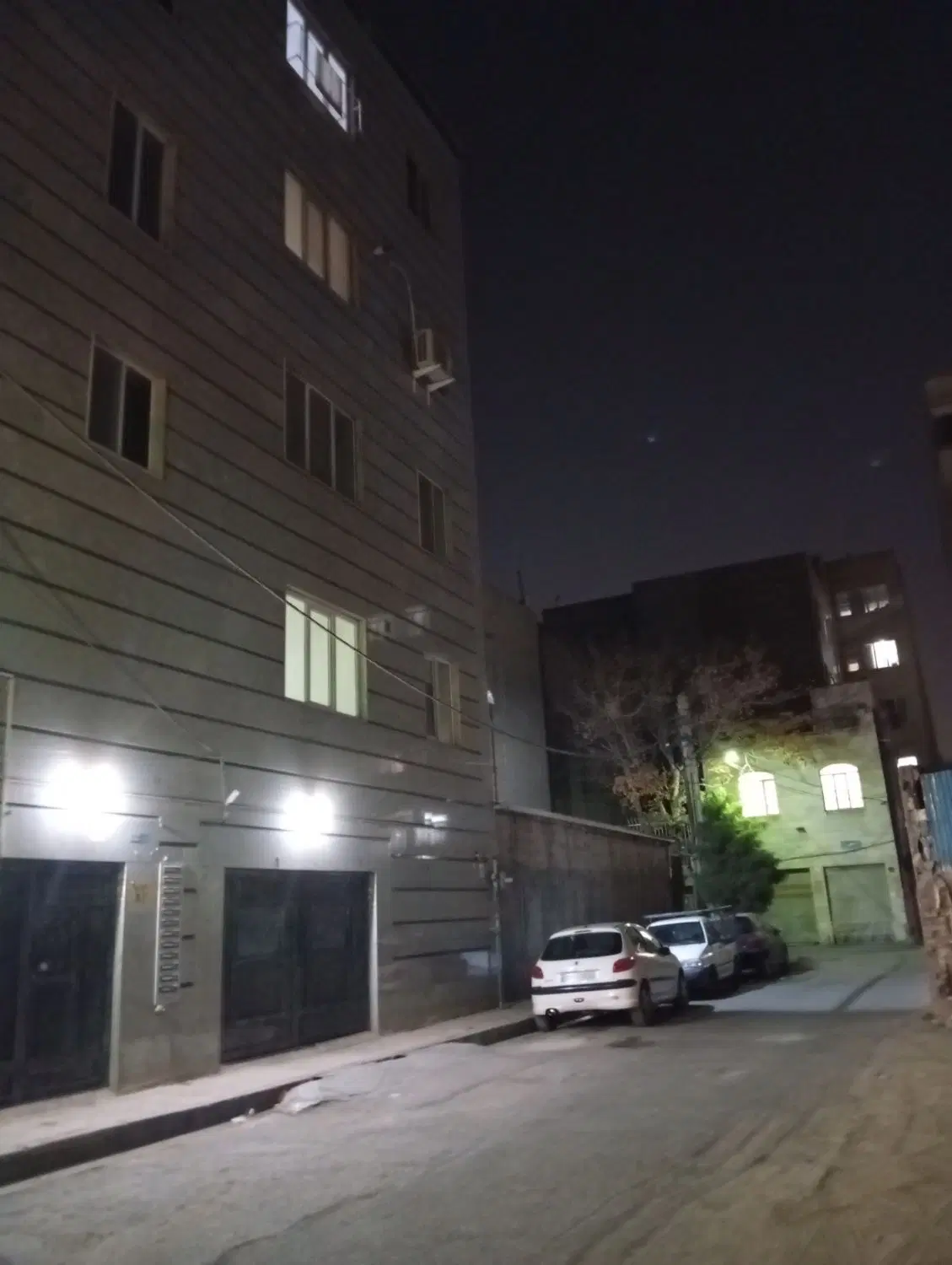 ۱خواب باپارکینگ طبقه۱ سنددار املاک