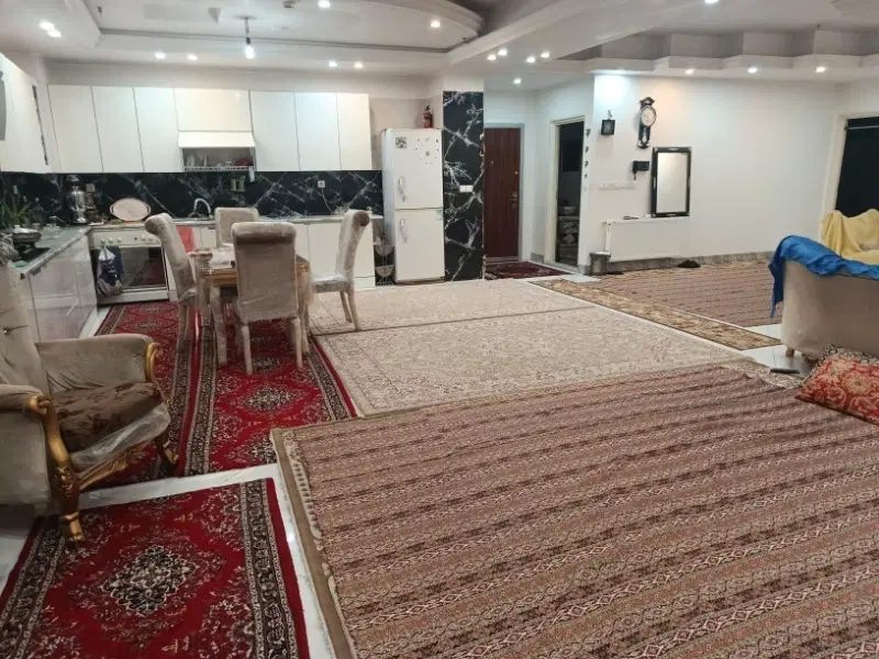 آپارتمان نوساز بزرگ تکواحدی کم‌واحد