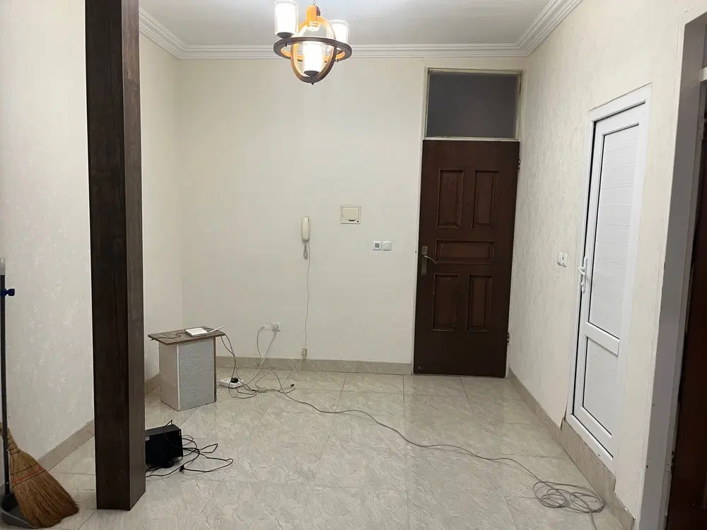 45متر طبقه اول روبه نما خیابان امام خمینی