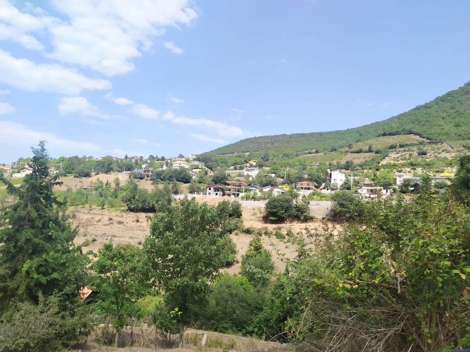 زمین مسکونی