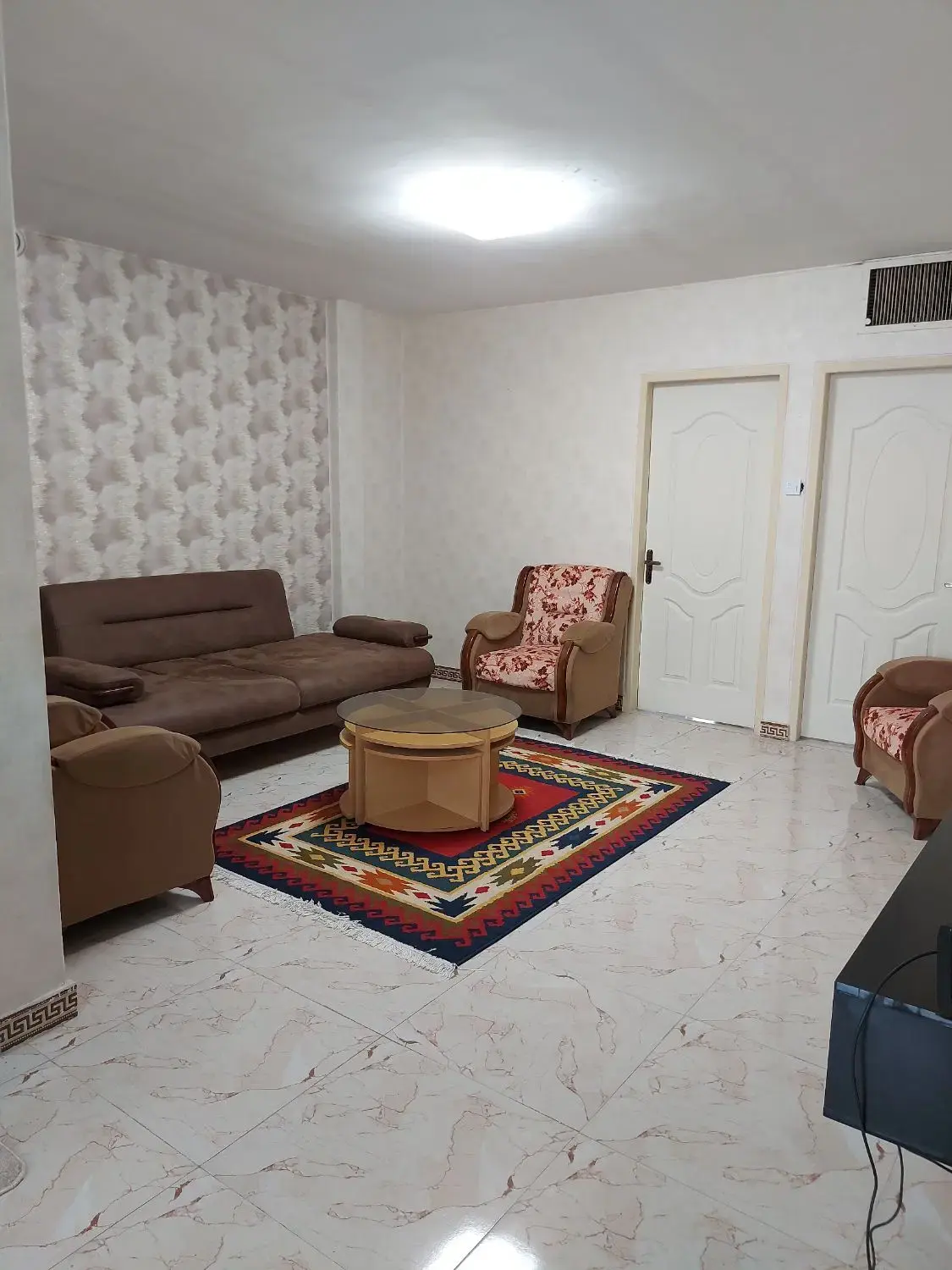 ۷۲ متر تک واحد،ولیعصر، بشیری
