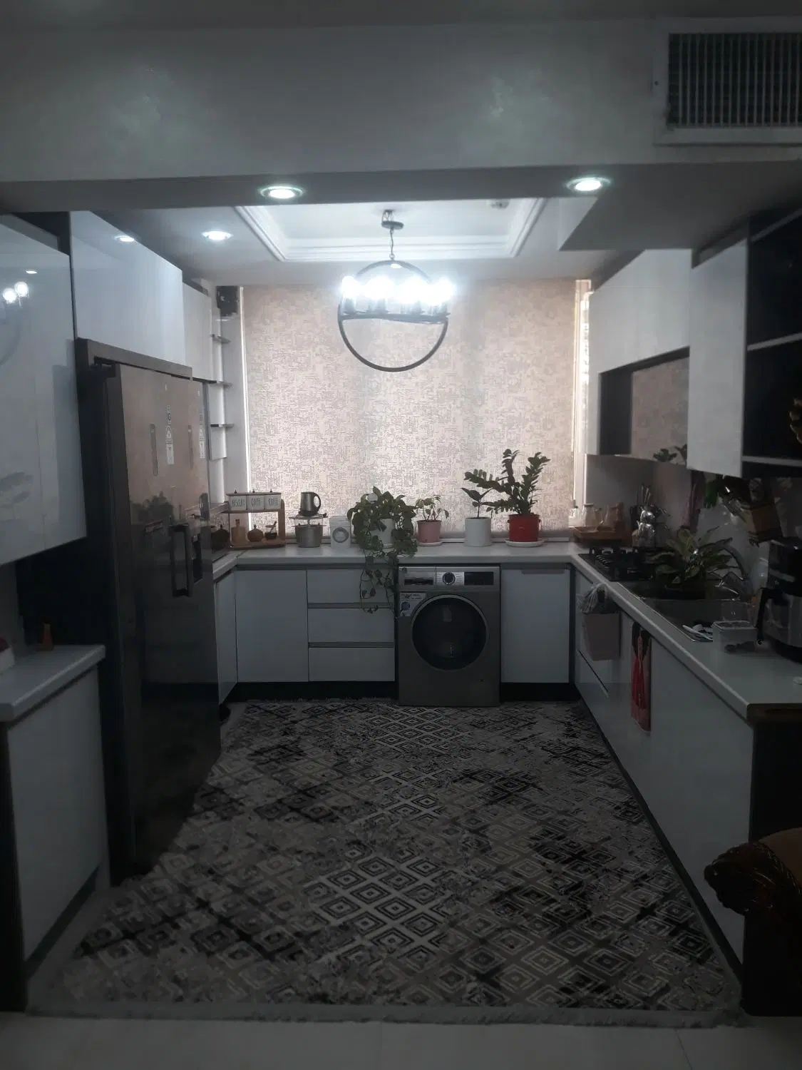واحد ۸۰ متری رهن کامل