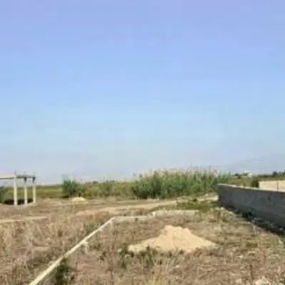زمین فروشی