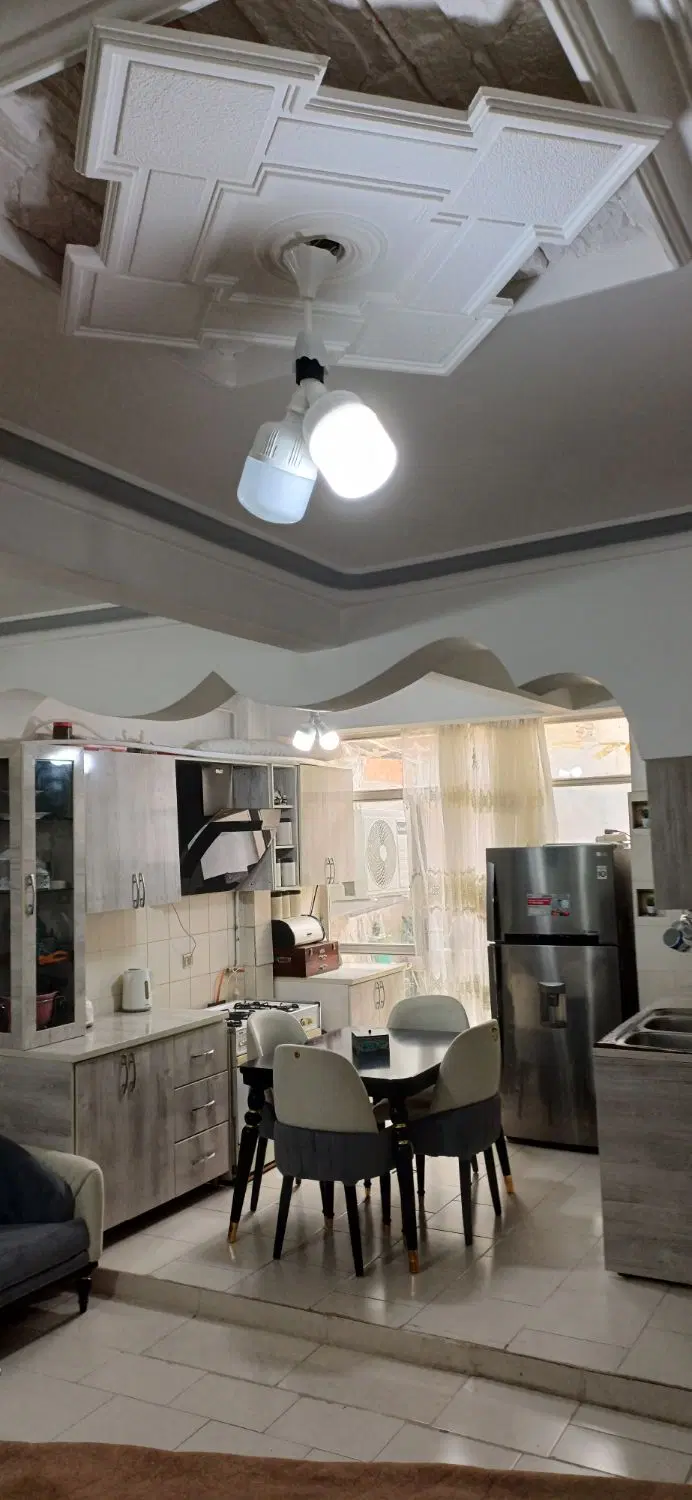 ۷۰ متر دو خوابه پارکینگ دار پنجراه