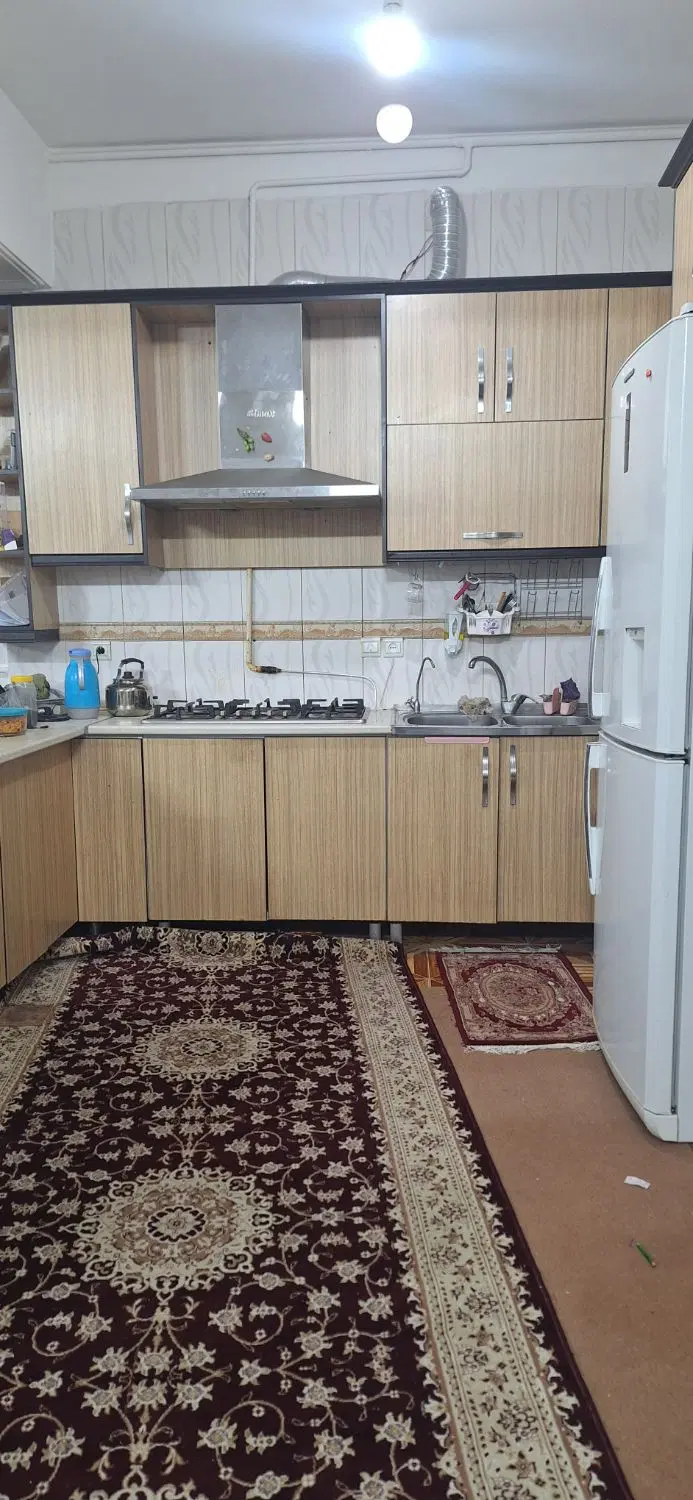 یک منزل ۱۲۰متری طبقه اول