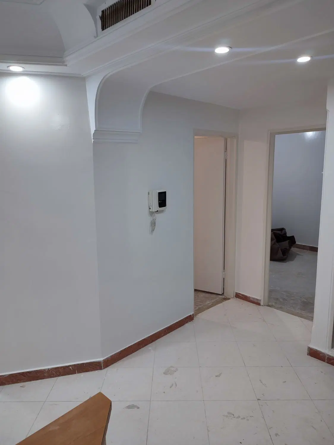 آپارتمان ۷۰ متری _ دو خواب _ پارکینگ سندی