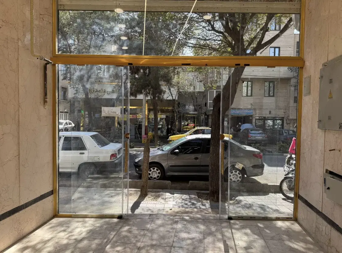 مغازه ۷۵مترکف_۴۰متر بالکن(بر اصلی شکوفه) پاخورعالی