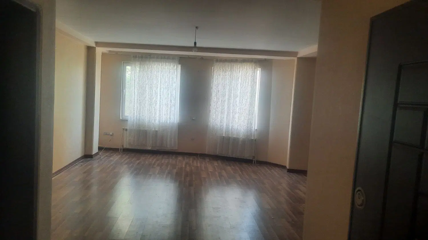 اپارتمان دو خوابه ۱۲۰متری