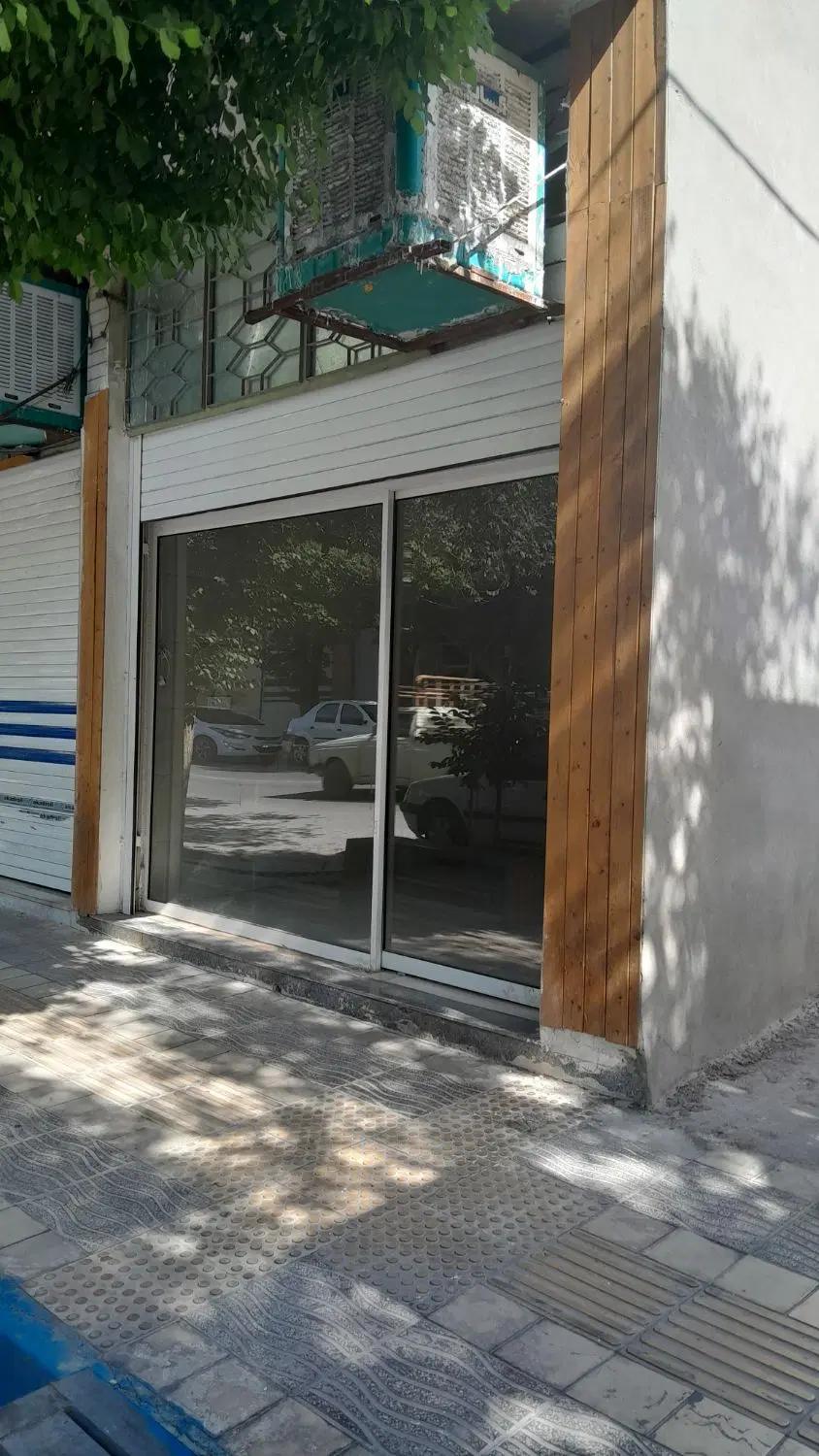 مغازه تجاری ابرکوه