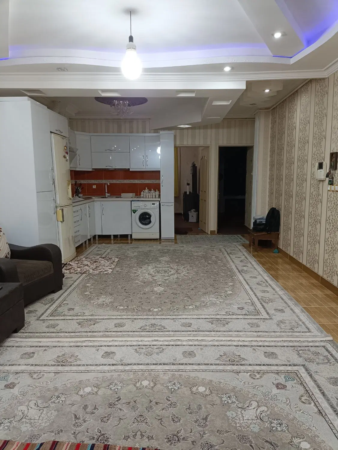فروش آپارتمان 120متری جمهوری یک تک واحدی