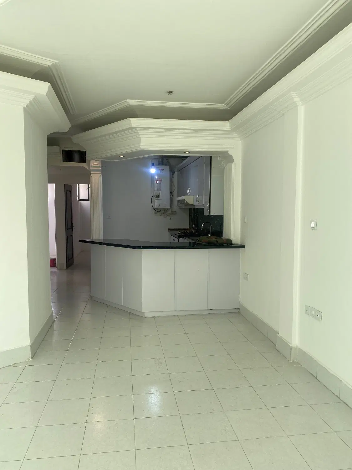 سامانیه ۲۳  ۷۰ متری لوکیشن و نورگیر تاپ