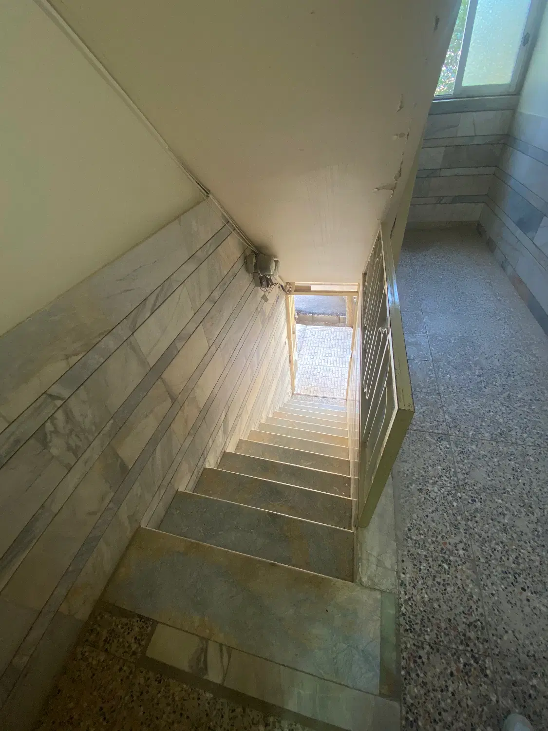 فروش خانه سه‌طبقه محدوده خیابان کاروان