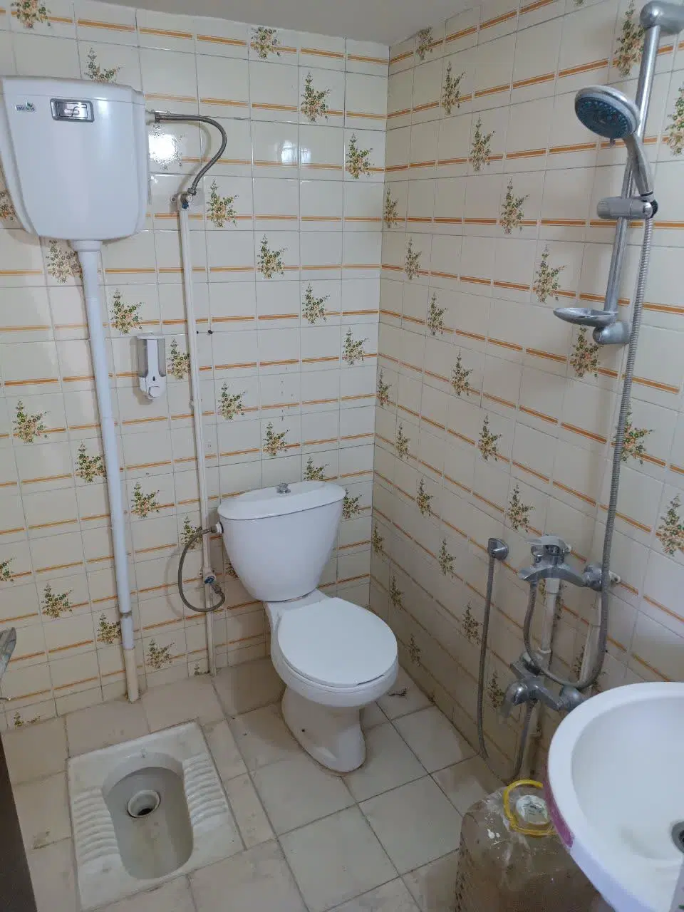 منزل ویلایی دو طبقه ۴ خواب ۲۰۰ متری