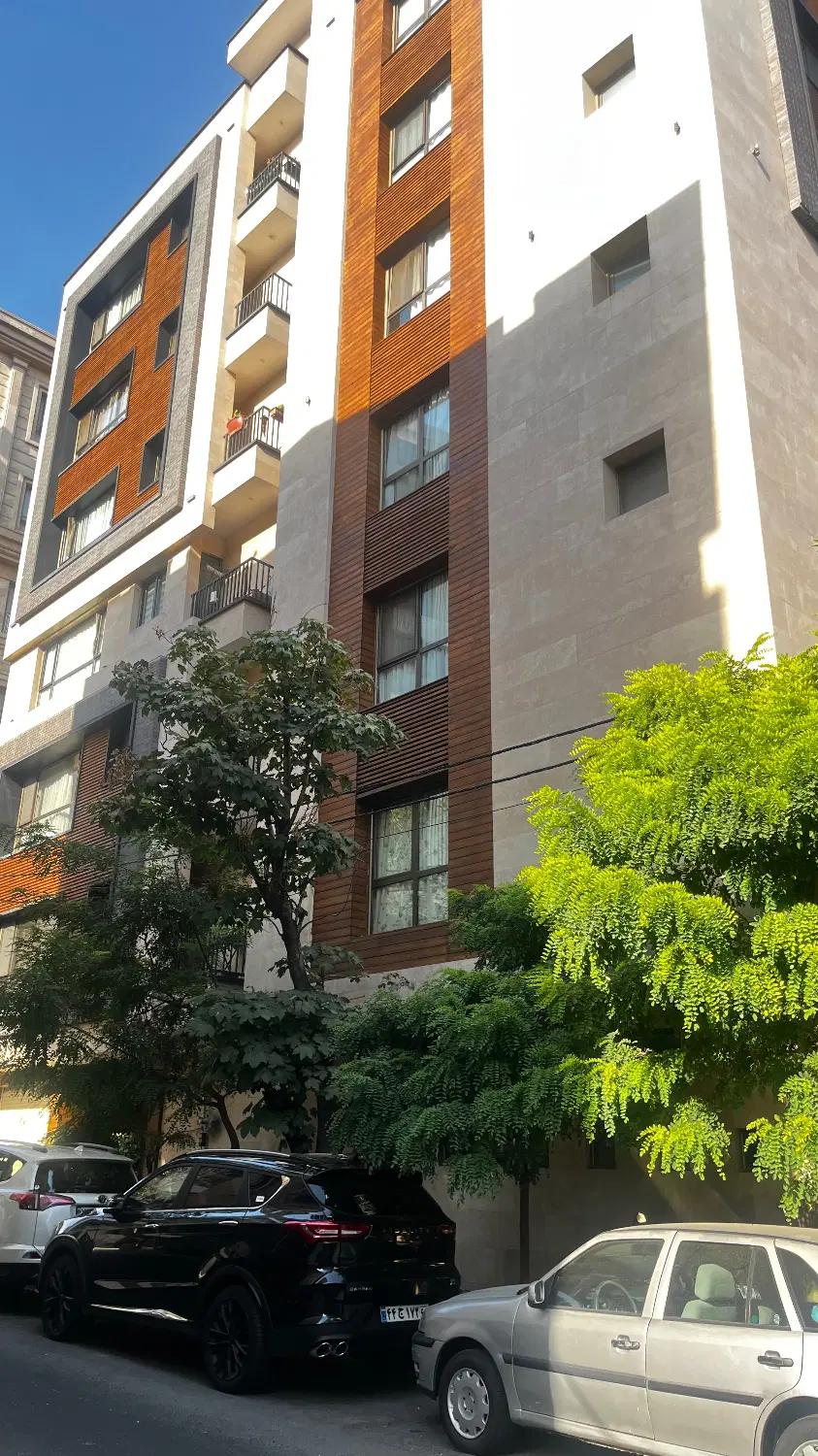 ۱۱۰ متر یخچال نوساز