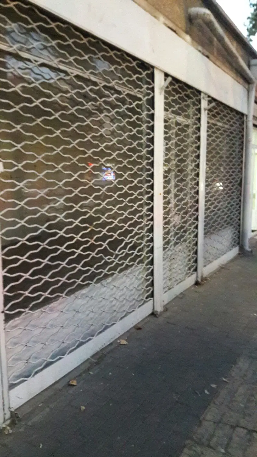 مغازه سه دهنه با انشعابات