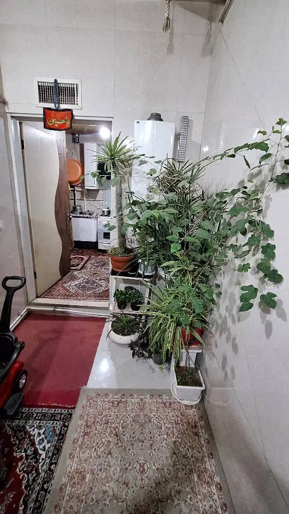 خانه ۱۰۶متری با ۲باب تجاری ،نازی آباد