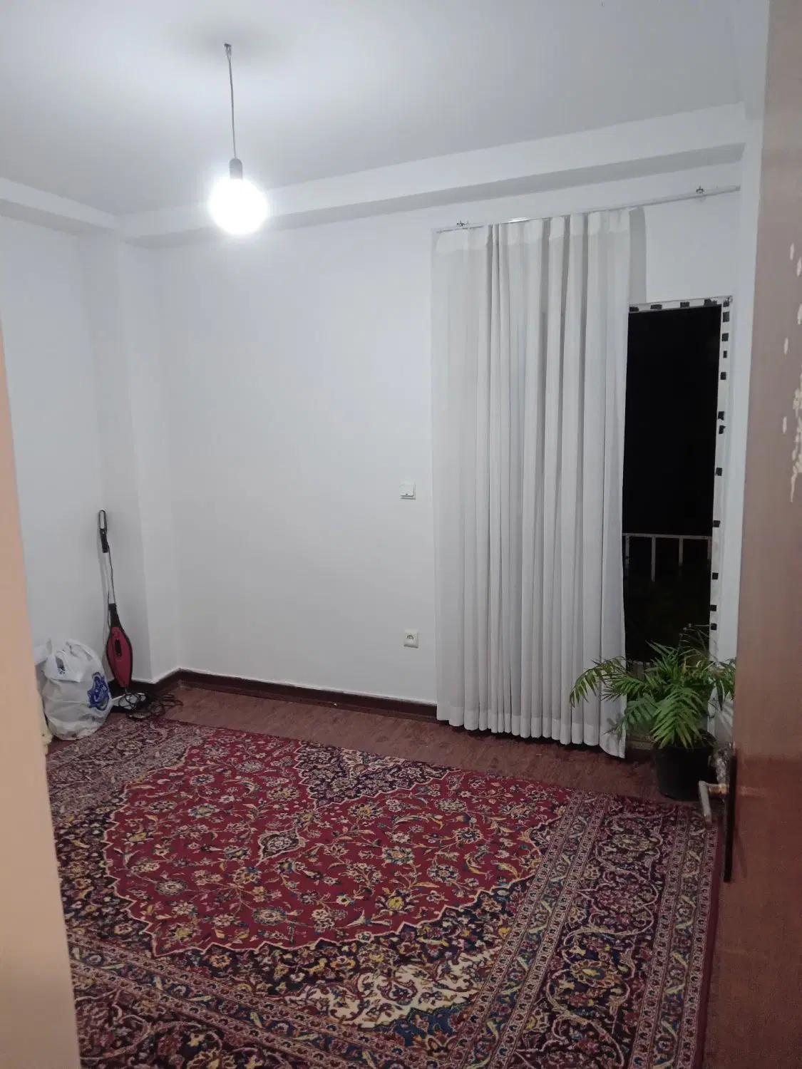 فروش آپارتمان ۸۰ متری در خیابان پیروزی