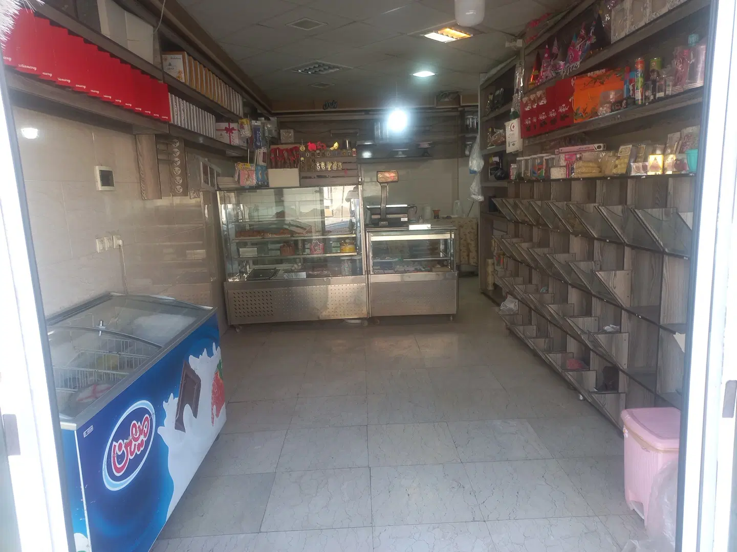 اجاره مغازه وفروش وسایل
