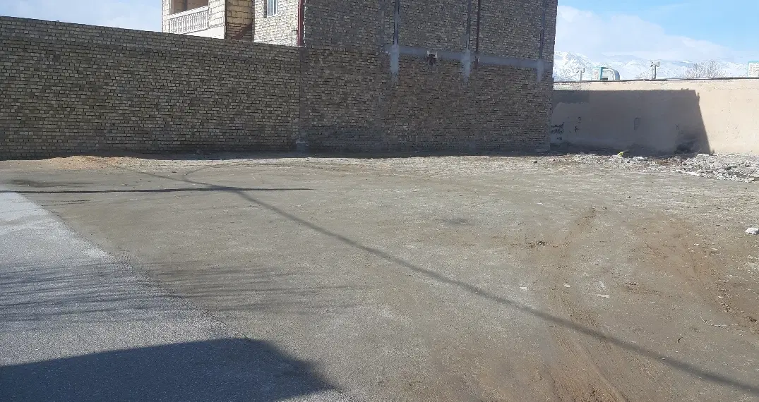 ۲۱۰ متر زمین مسکونی