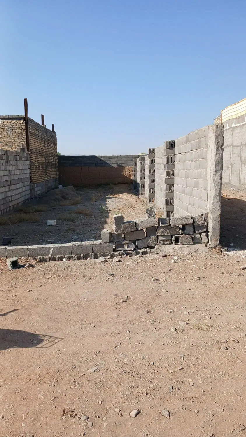 زمین چهار دیواری  عباس آباد حسینی ۶