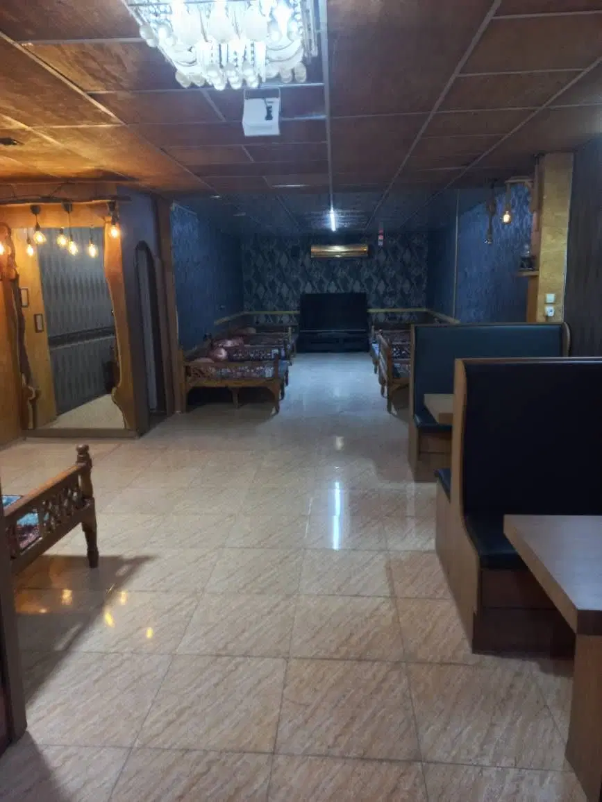 ۹۰ متر ملک ۳۰ متر تجاری با سند تک‌برگ