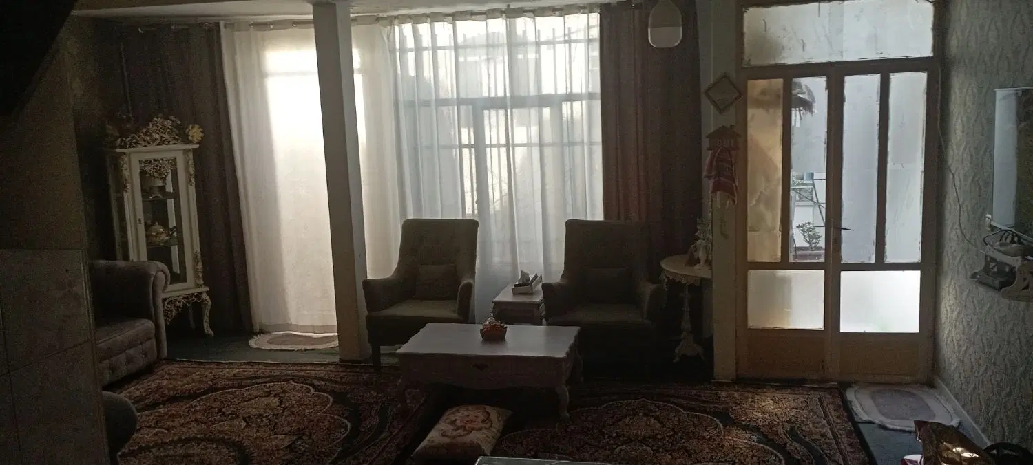 خانه ویلایی دوطبقه کمالشهر