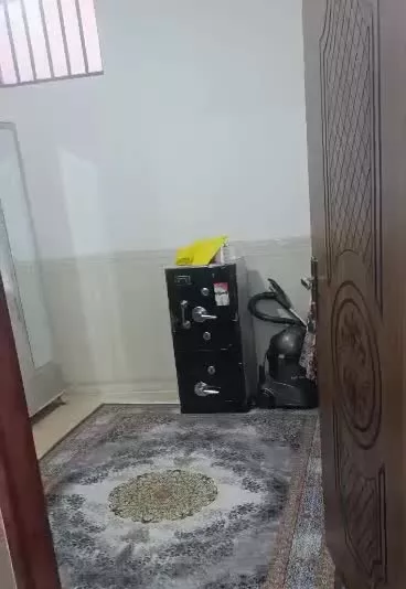 مبله نیست