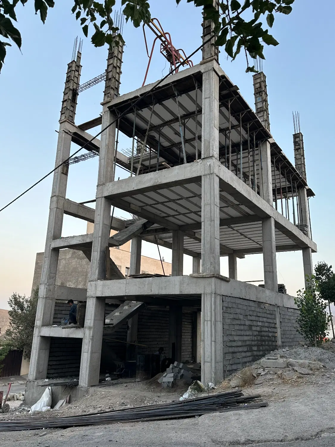 آپارتمان نوساز گیلاوند