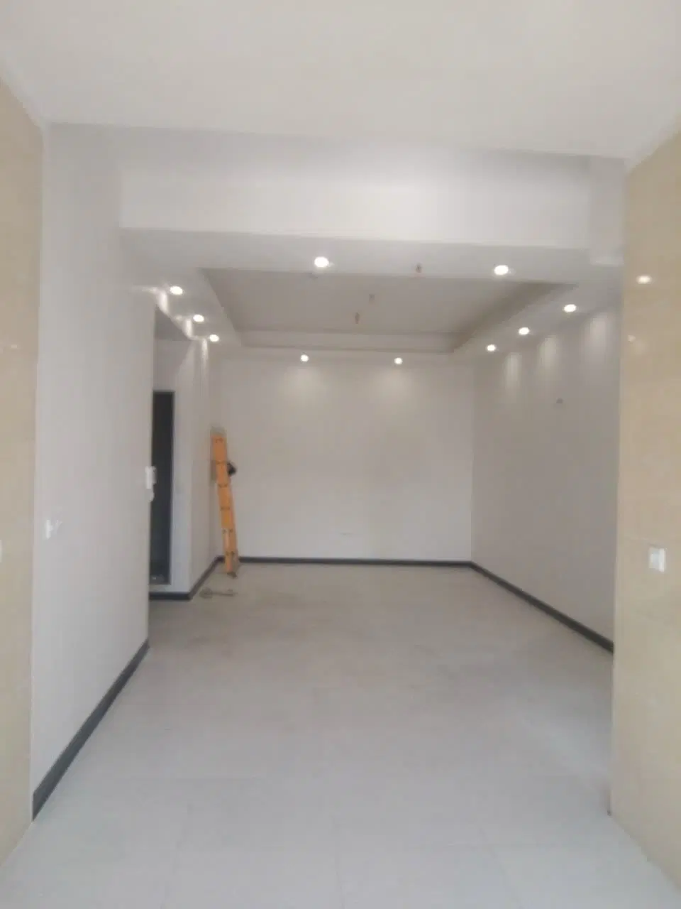 آپارتمان ۸۳ متری نوساز