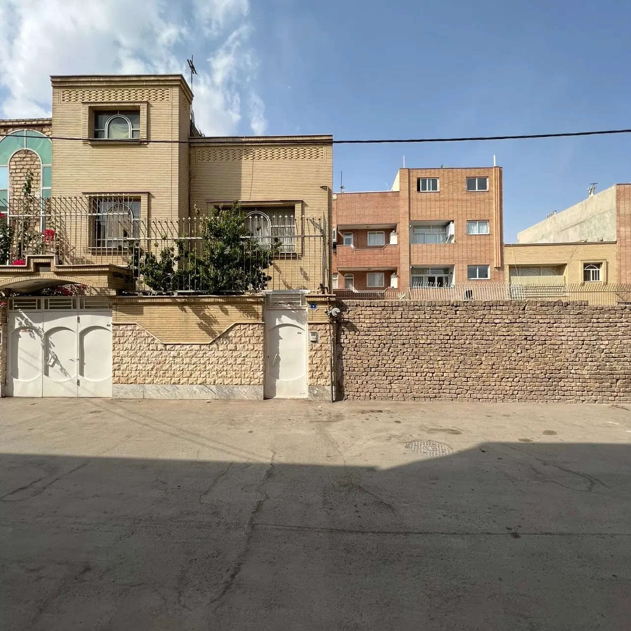 زمین ۱۲۳ متر رزمندگان روبروی بنفشه جنوبی