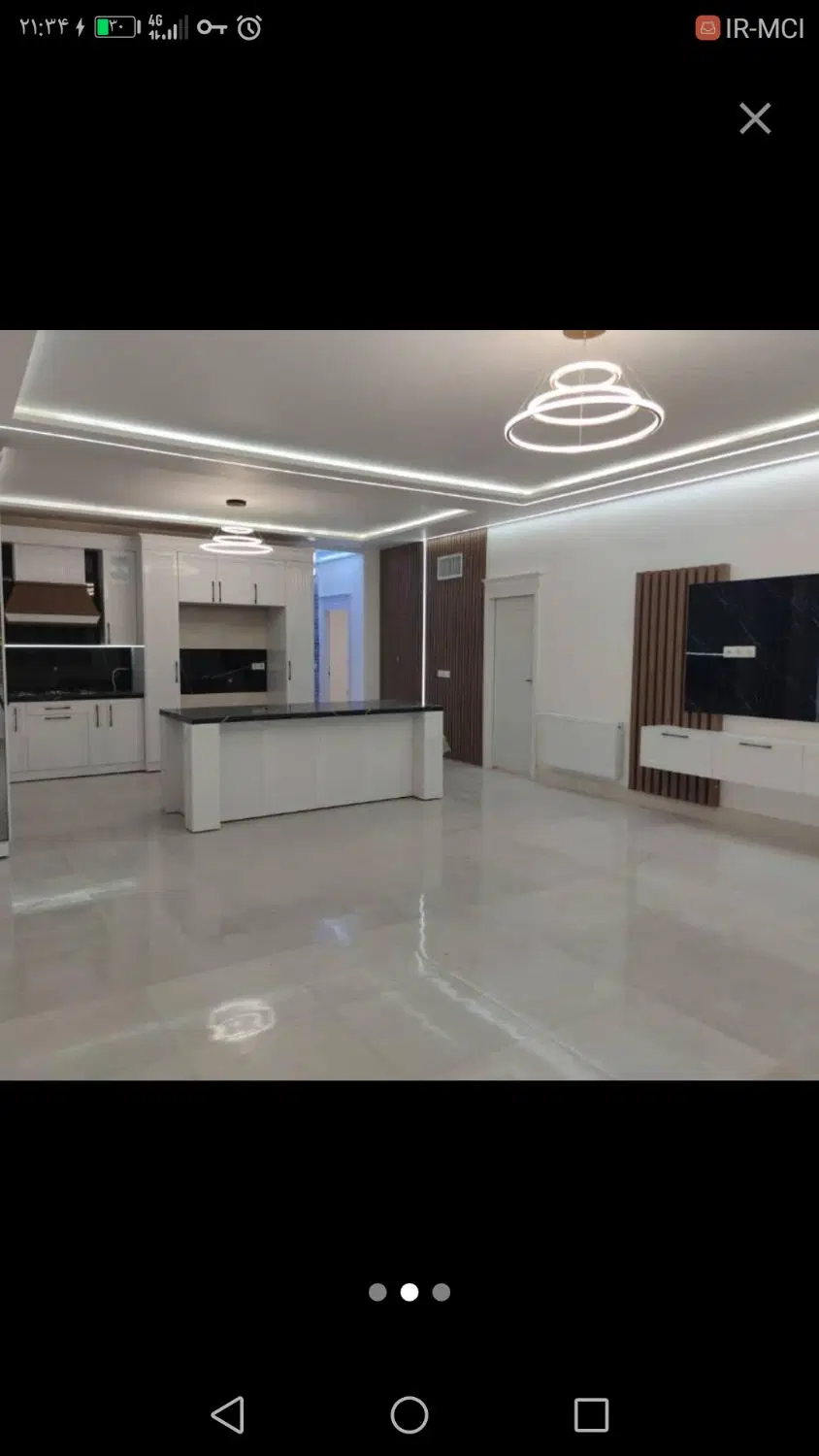 زمین روبه روی مجتمع گلها