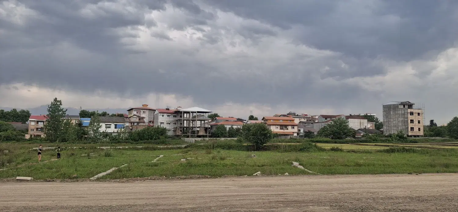 زمینی به مساحت 12000متر تجاری و مسکونی