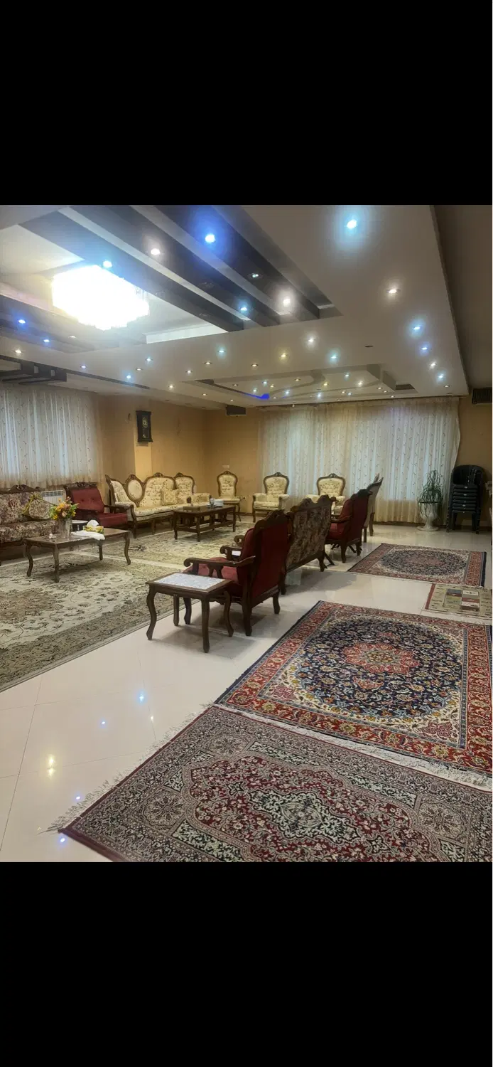آپارتمان ۲۶۰ مترتک واحدی اول باغ حوض تراس بزرگ