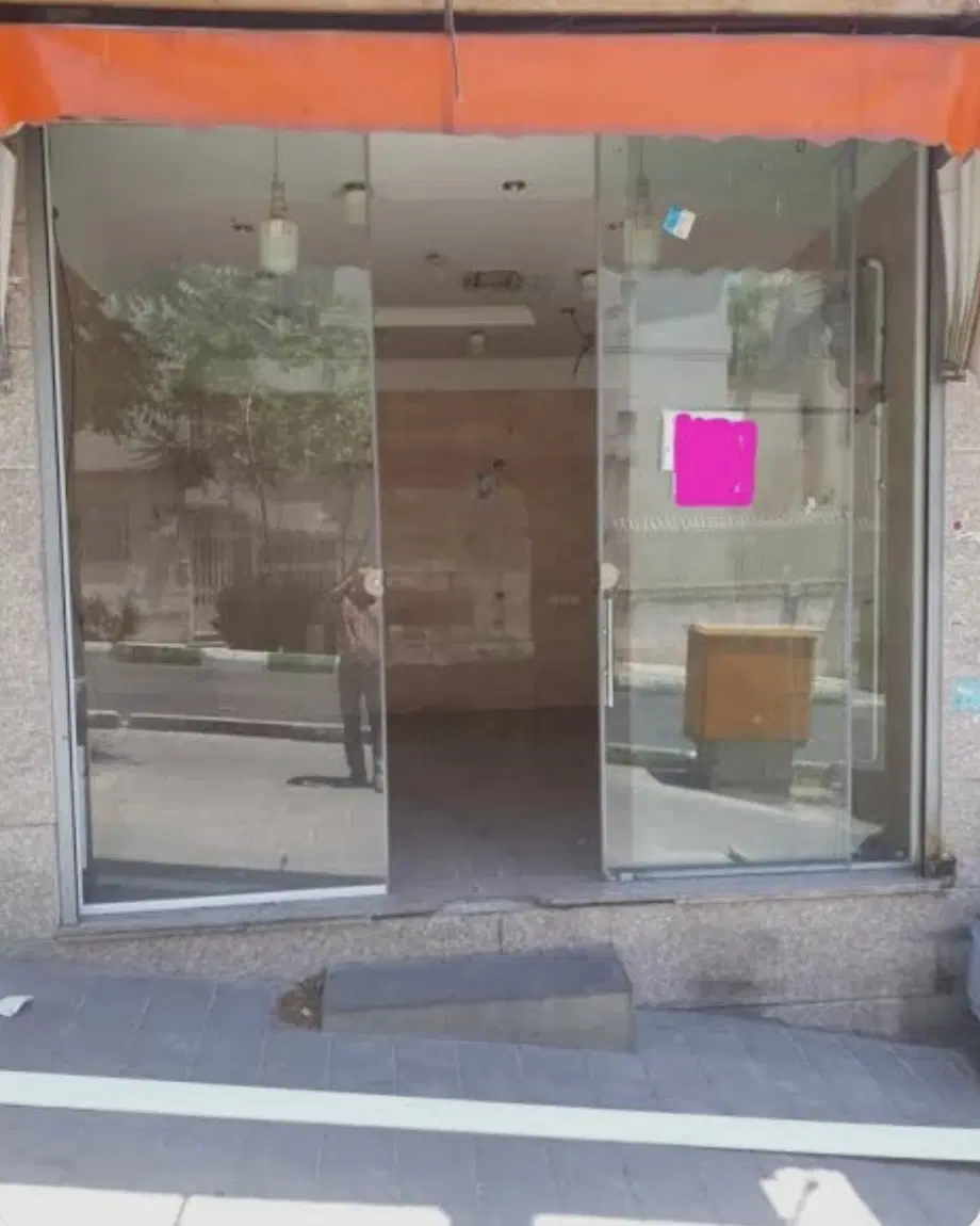 فروش ۵۰ متر تجاری با بر ۶