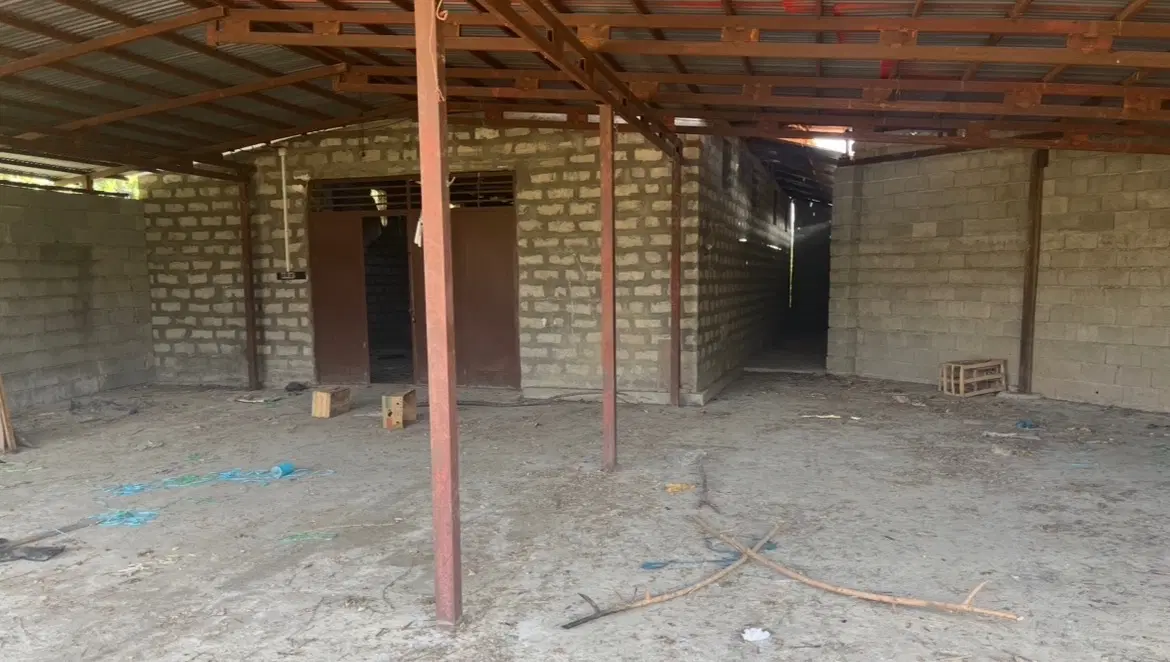 تنکابن قلعه گردن۱۸۸ زمین + ۱۲۰متر انبار