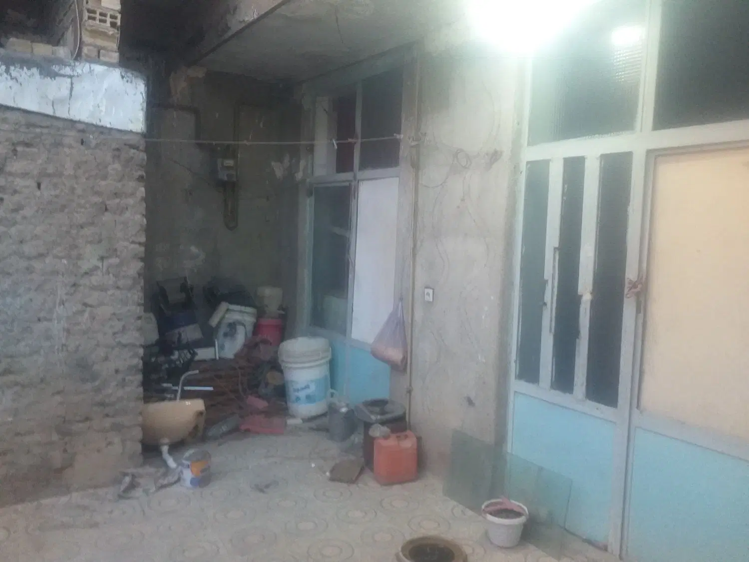ساختمان کولنگی ۱۴۱ بدون عقب نشینی آب برق گاز جدا