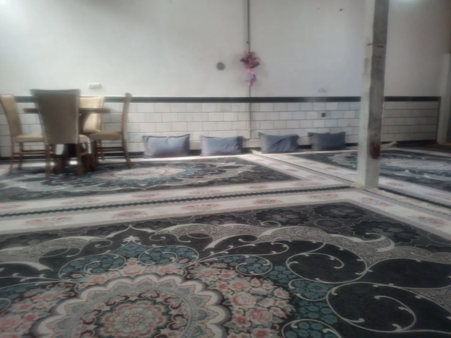 رهن واجاره. یک ساختمان مسکونی در شهرک بهرامی
