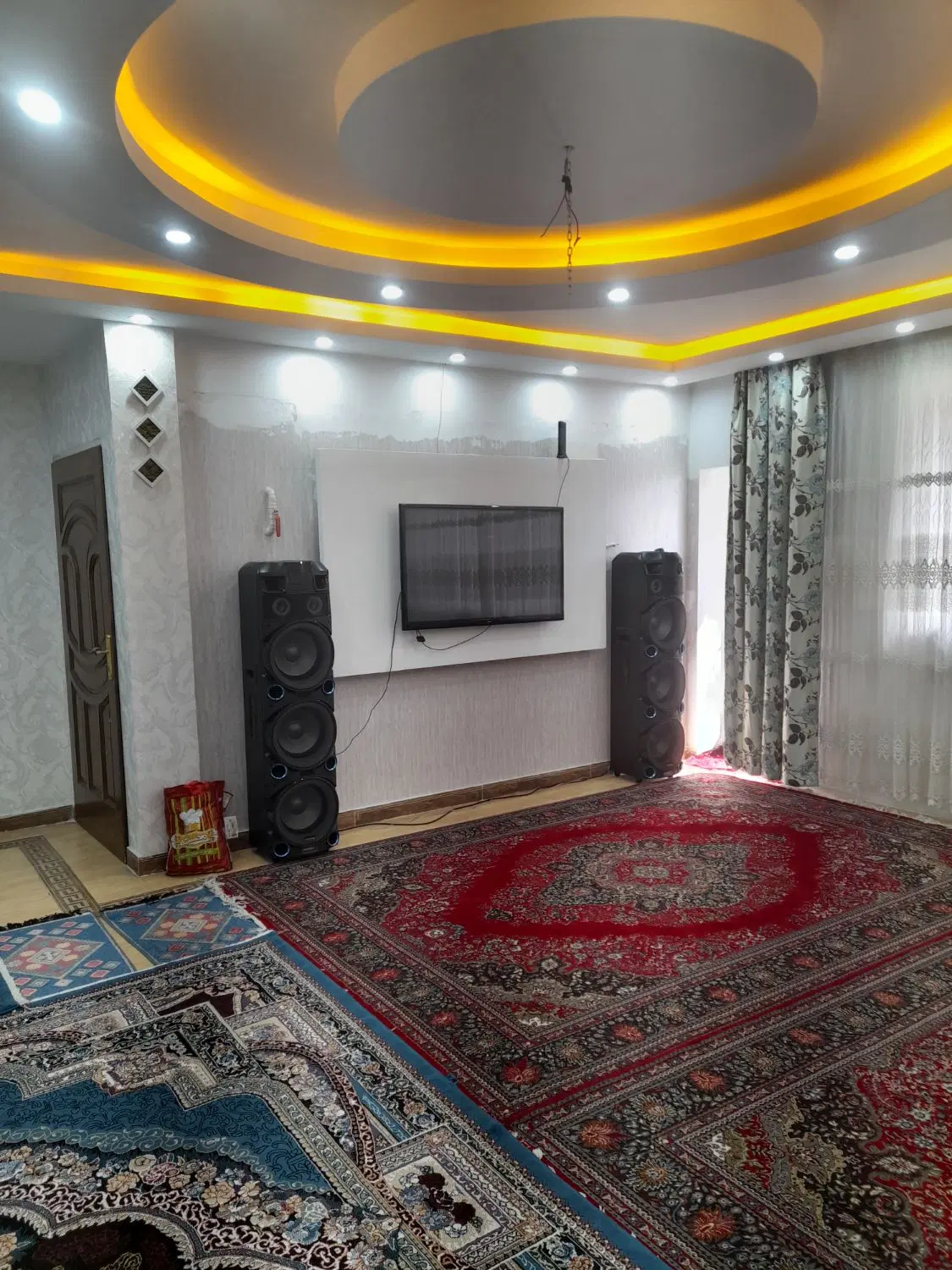 ۱۰۴ متر تک واحدی