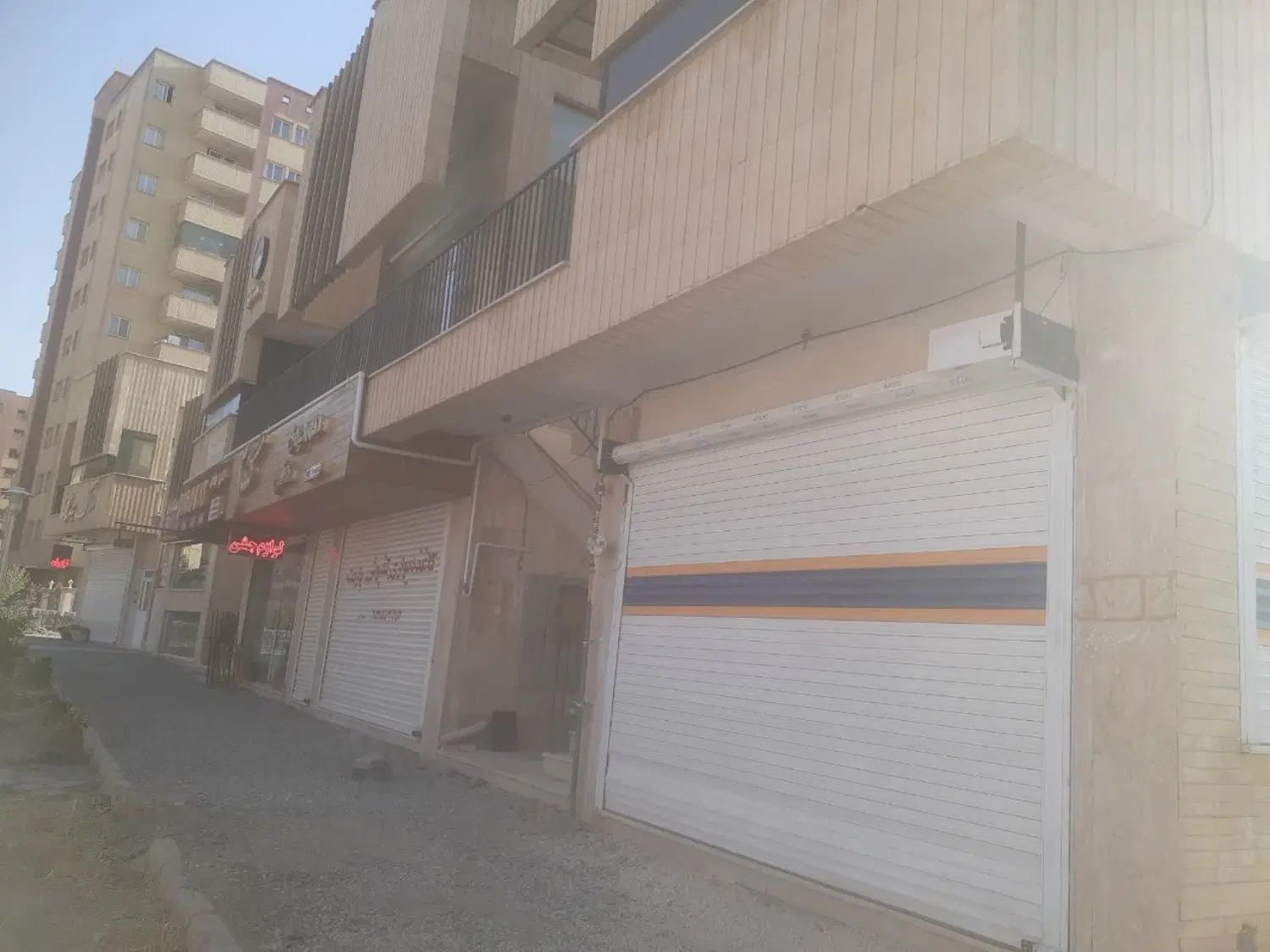 مغازه دو نبش شهرک کشوری